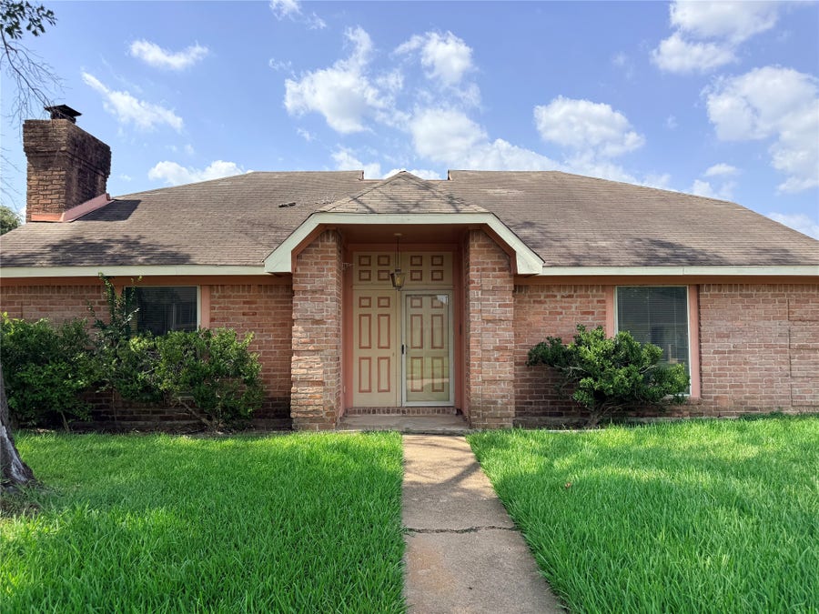 Property photo for 1834 Quail Valley East Drive, Missouri City, TX