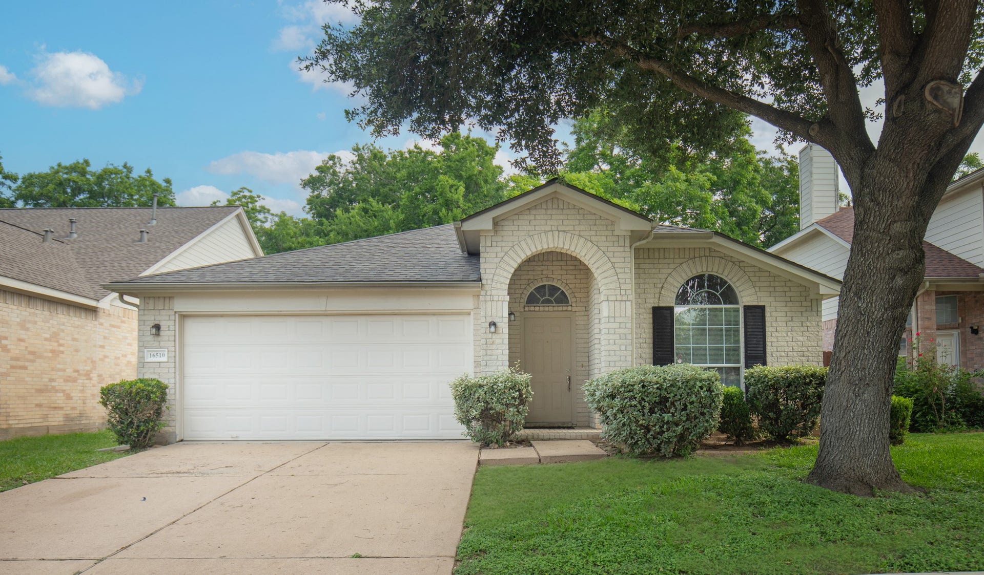 16510 Pademelon Drive, Sugar Land, TX 77498 16510 Pademelon Drive, Sugar Land, TX 77498