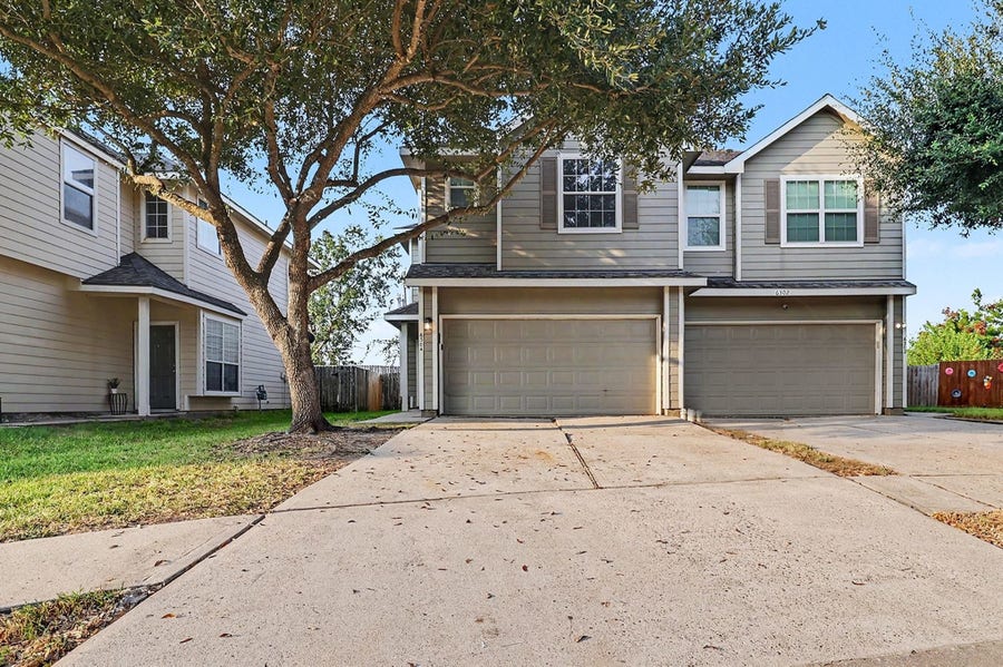 Property photo for 6304 Stoney Creek Drive, Pasadena, TX