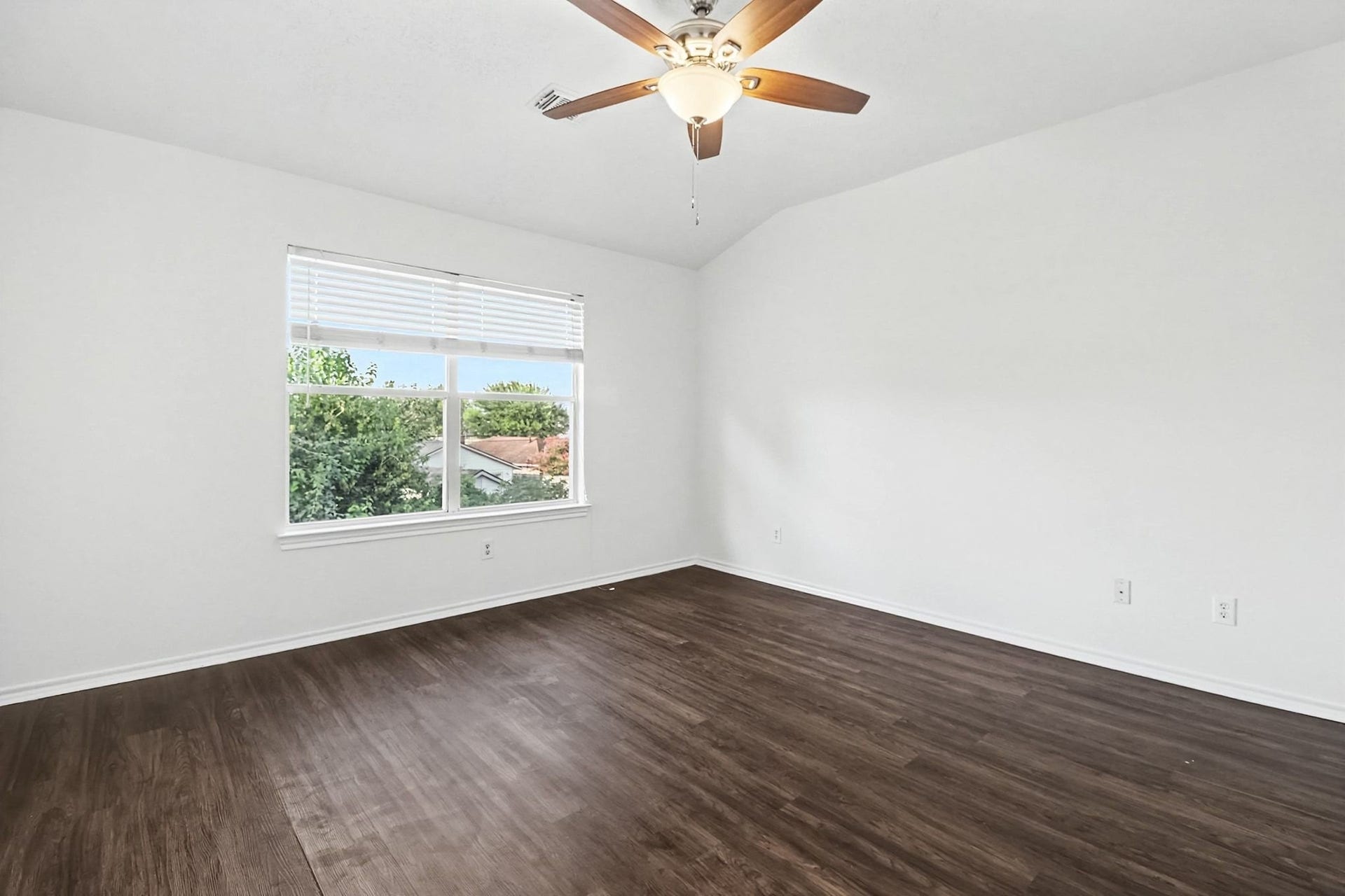 6304 Stoney Creek Drive, Pasadena, TX 77503 6304 Stoney Creek Drive, Pasadena, TX 77503