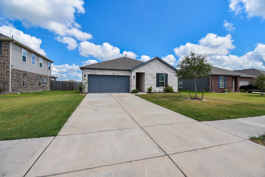Property photo for 1003 Haven Hill Ln, La Marque, TX