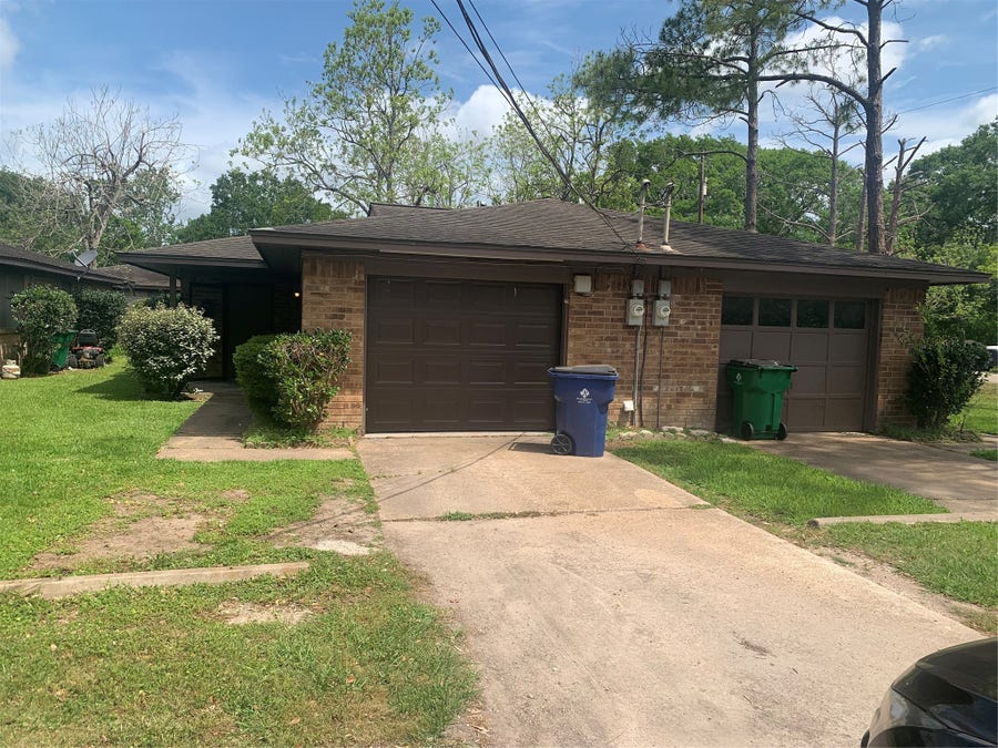 Property photo for 717-719 Cincinnati Street, Angleton, TX