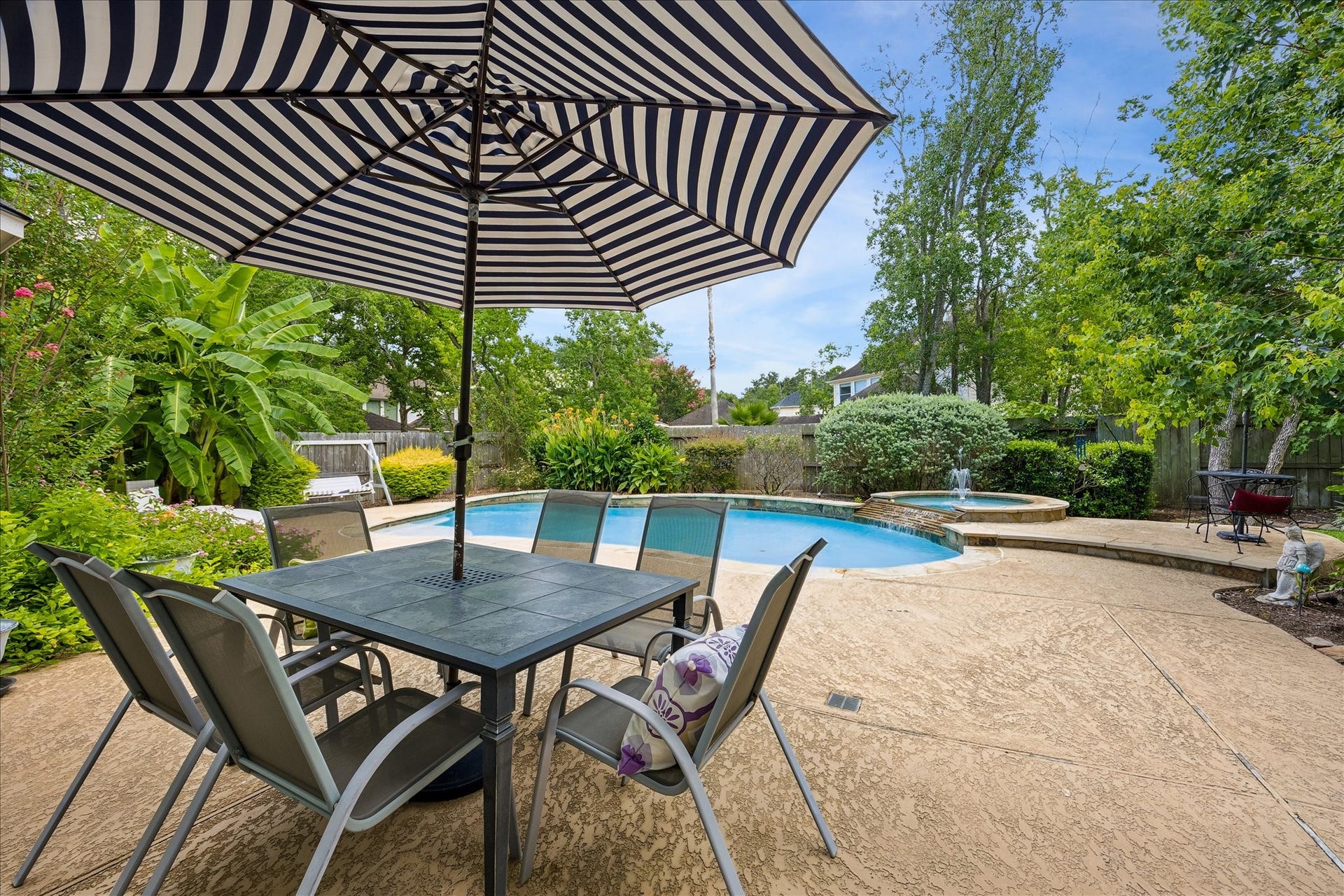 9618 Randon Lane, Missouri City, TX 77459 Enjoy dining alfresco in your own back yard.
