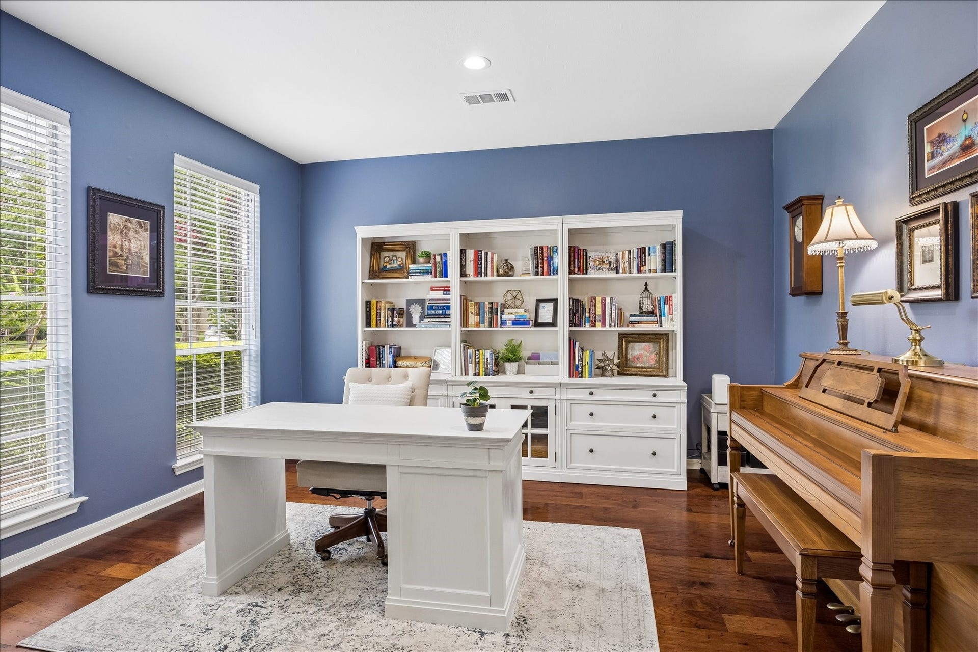 9618 Randon Lane, Missouri City, TX 77459 Large study/home office or music room