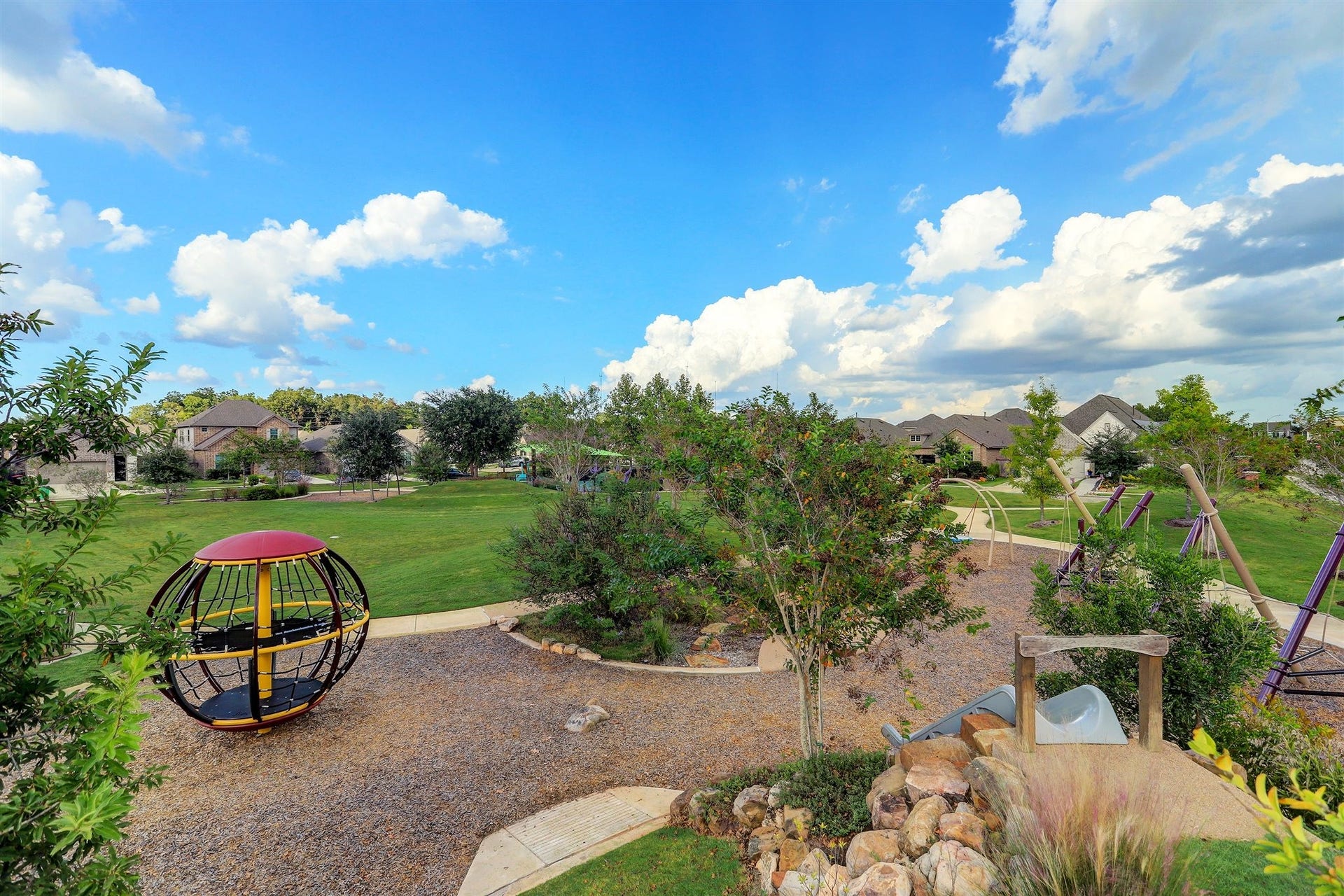 9618 Randon Lane, Missouri City, TX 77459 Just one of the many parks throughout the community. There's a doggie park too!!