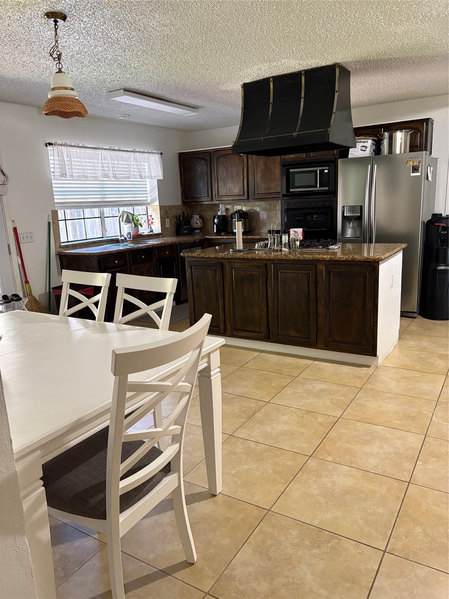 2319 Mill Creek Drive, Sugar Land, TX 77478