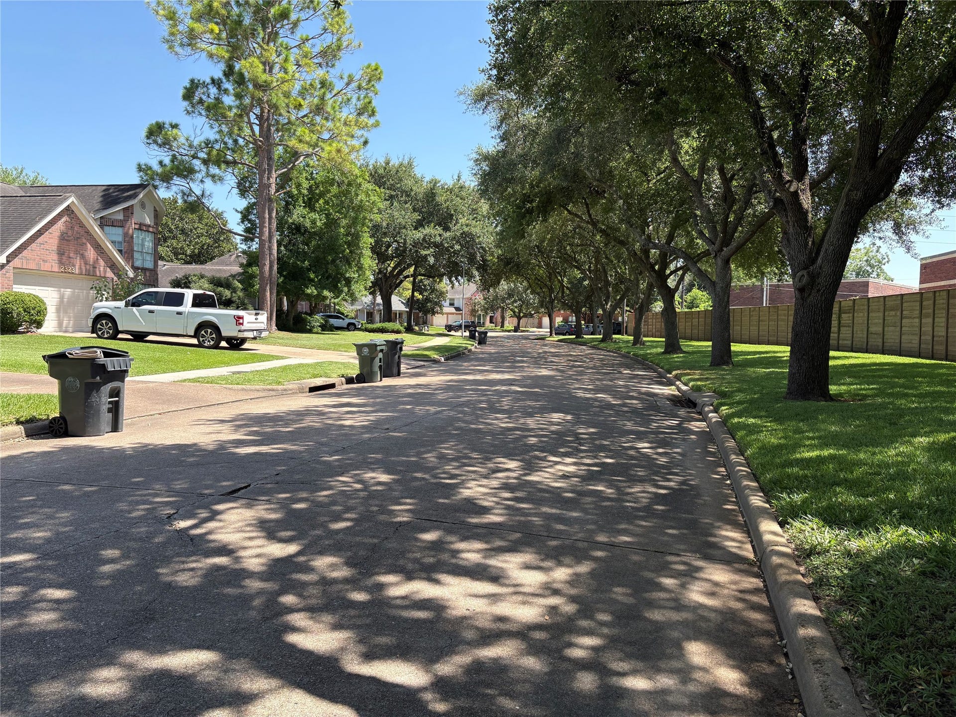 2319 Mill Creek Drive, Sugar Land, TX 77478