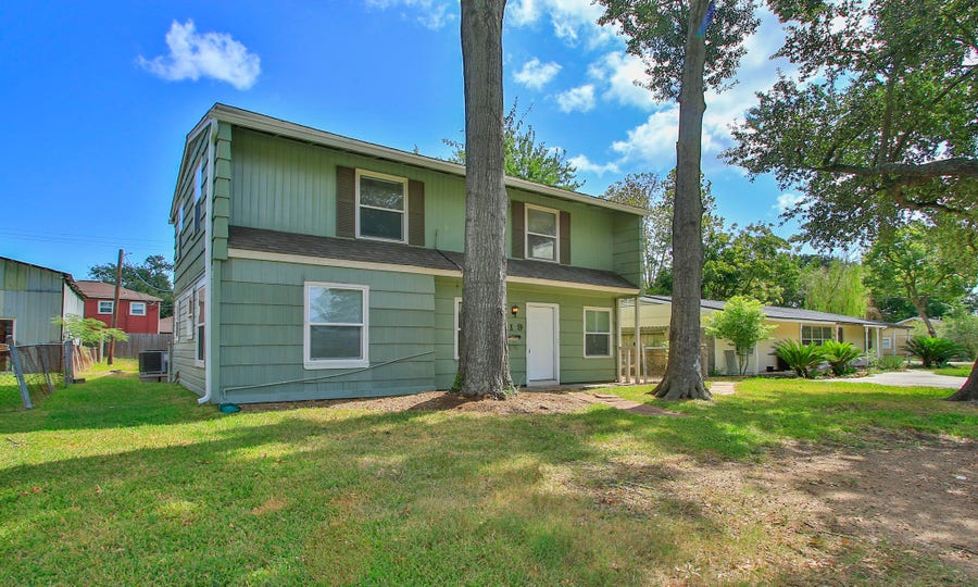 Property photo for 319 S 6th Street, La Porte, TX