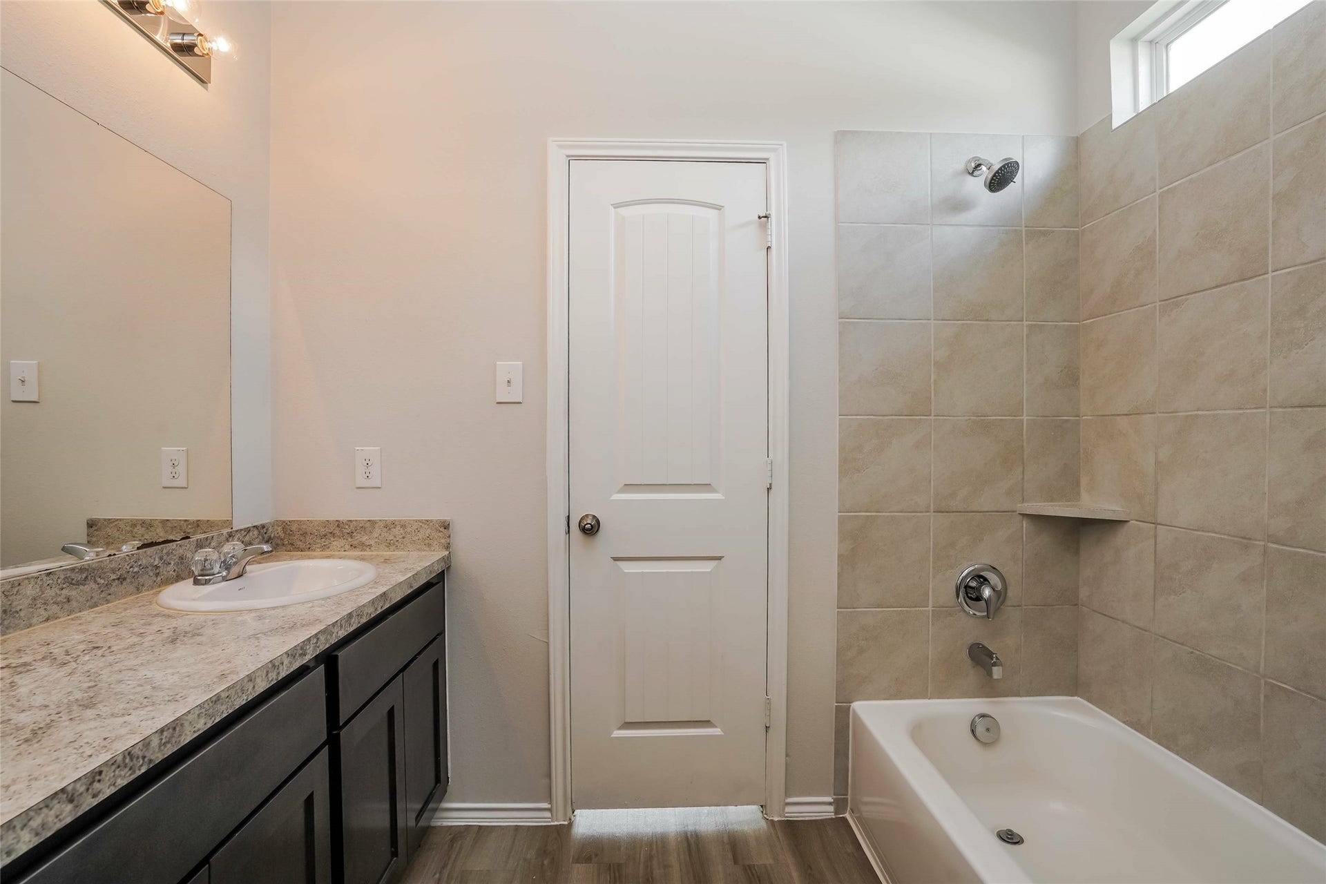 4915 Sweet Chestnut Lane, Spring, TX 77373 Photos may be representative of the floor plan and not the exact home. Finishes, layout, and features of the actual property for lease may vary.