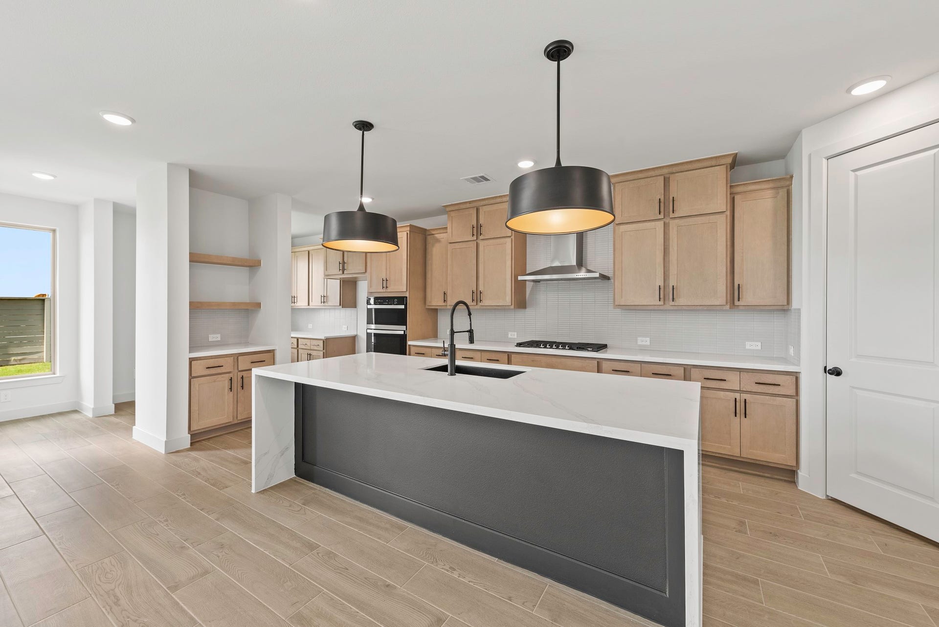 1028 Palm Canyon Lane, Katy, TX 77493 Representative image; features, selections, and colors may vary.