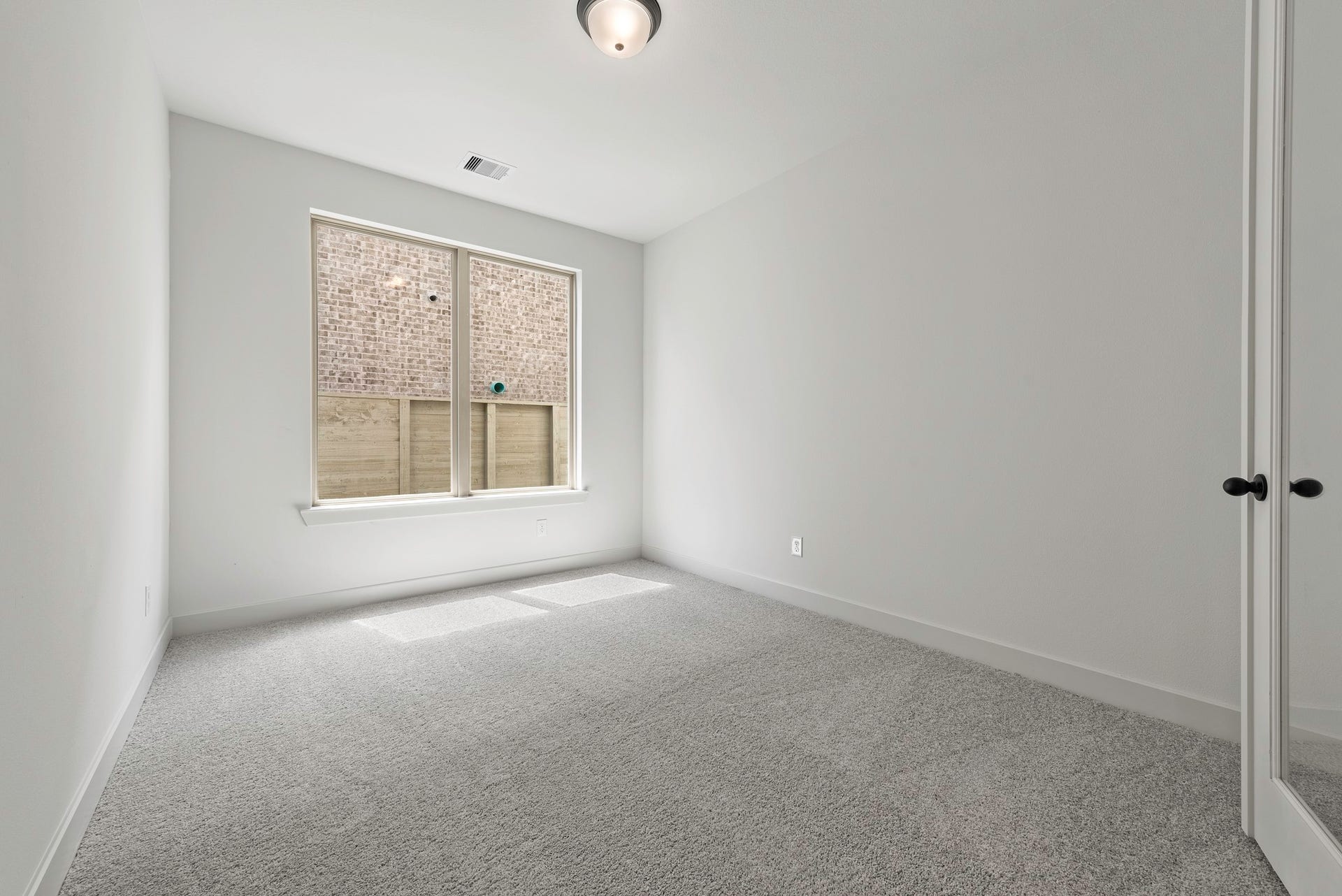1028 Palm Canyon Lane, Katy, TX 77493 Representative image; features, selections, and colors may vary.