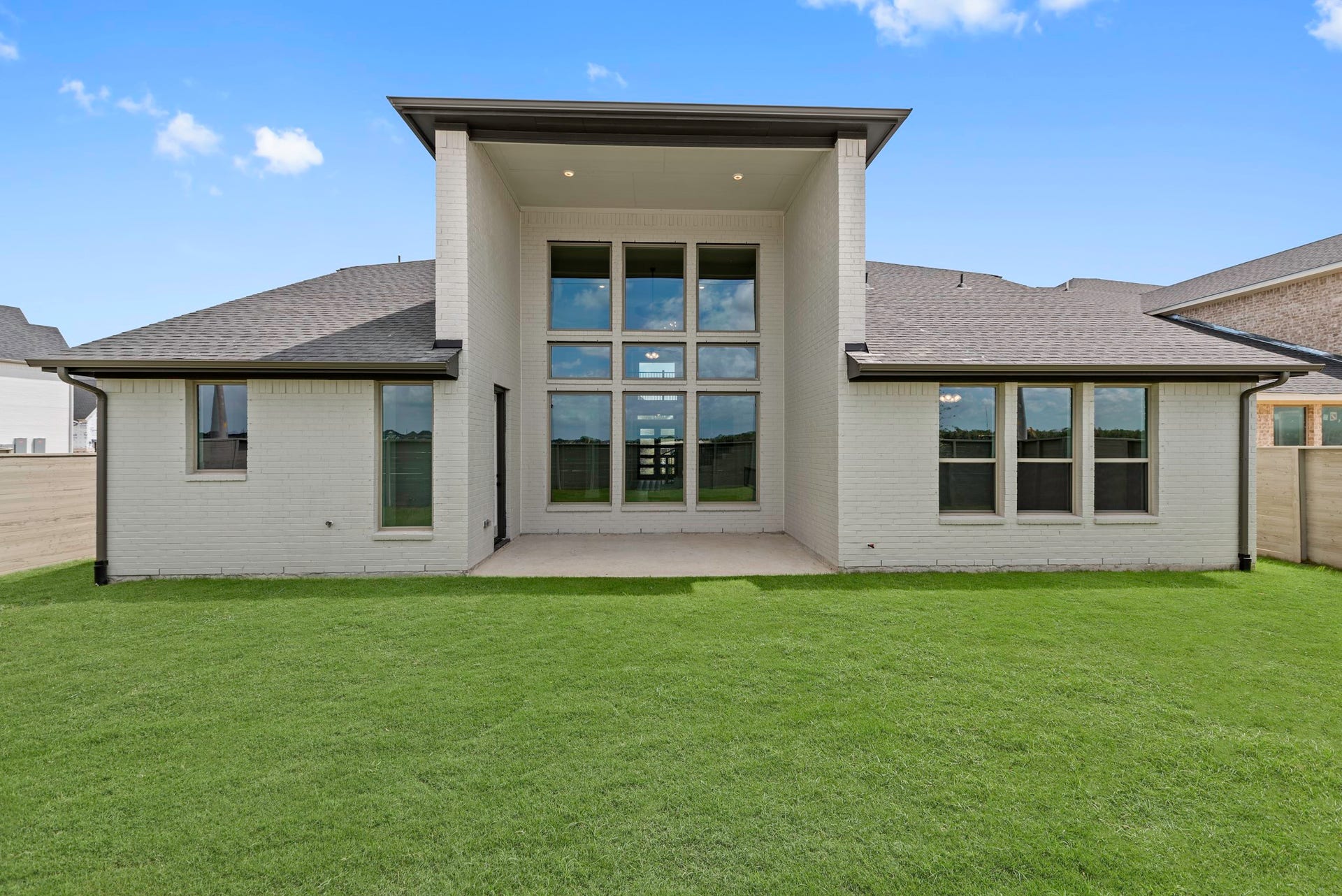 1028 Palm Canyon Lane, Katy, TX 77493 Representative image; features, selections, and colors may vary.