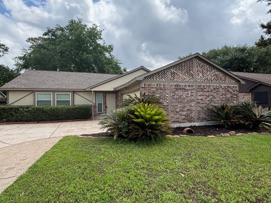 Property photo for 20130 Foxchester Lane, Humble, TX