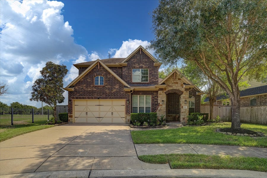 Property photo for 27506 Cinco Terrace Drive, Katy, TX