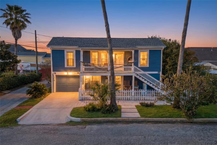 Property photo for 1314 15th Street, Galveston, TX