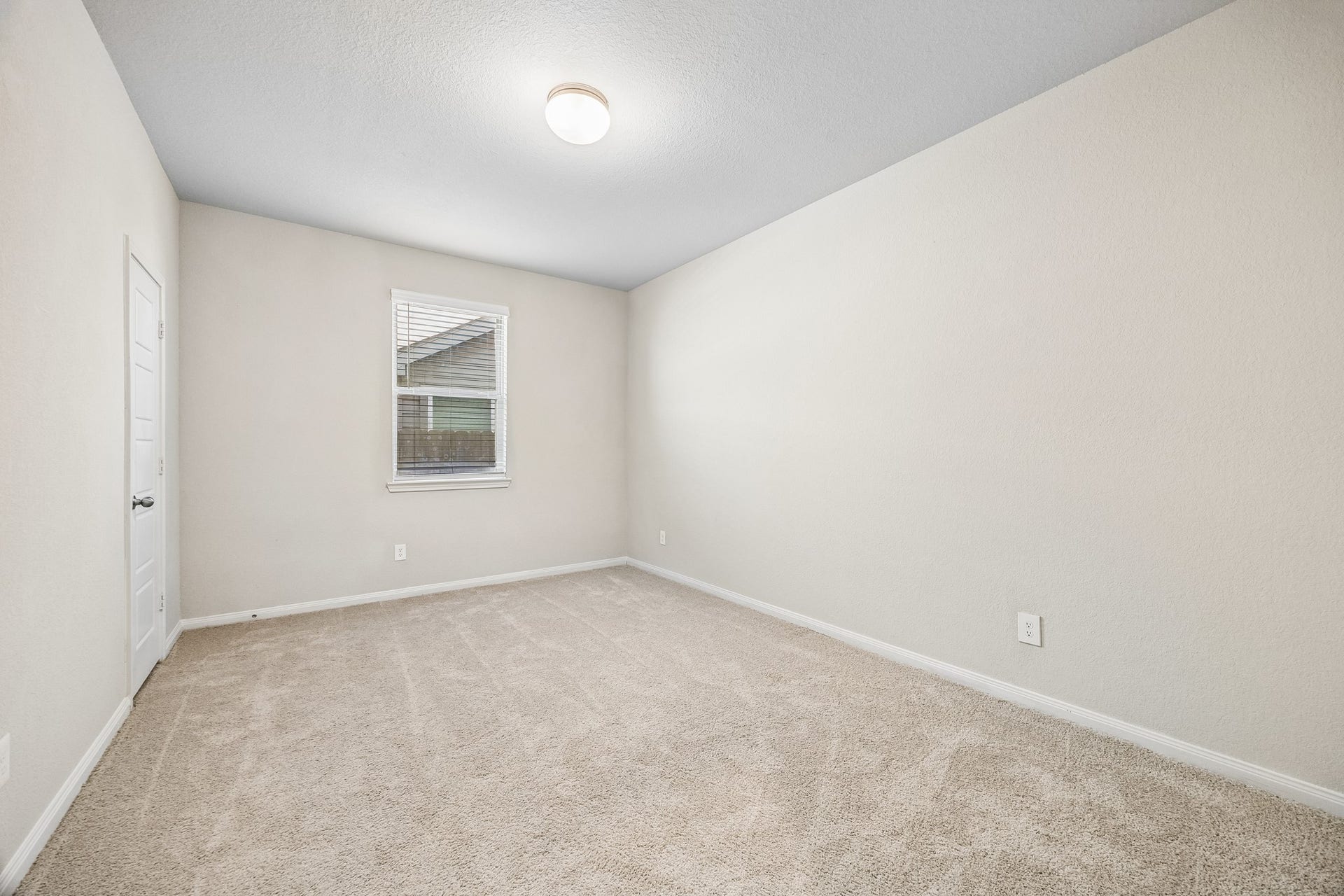 1625 Darwin Cedar Drive, Iowa Colony, TX 77583