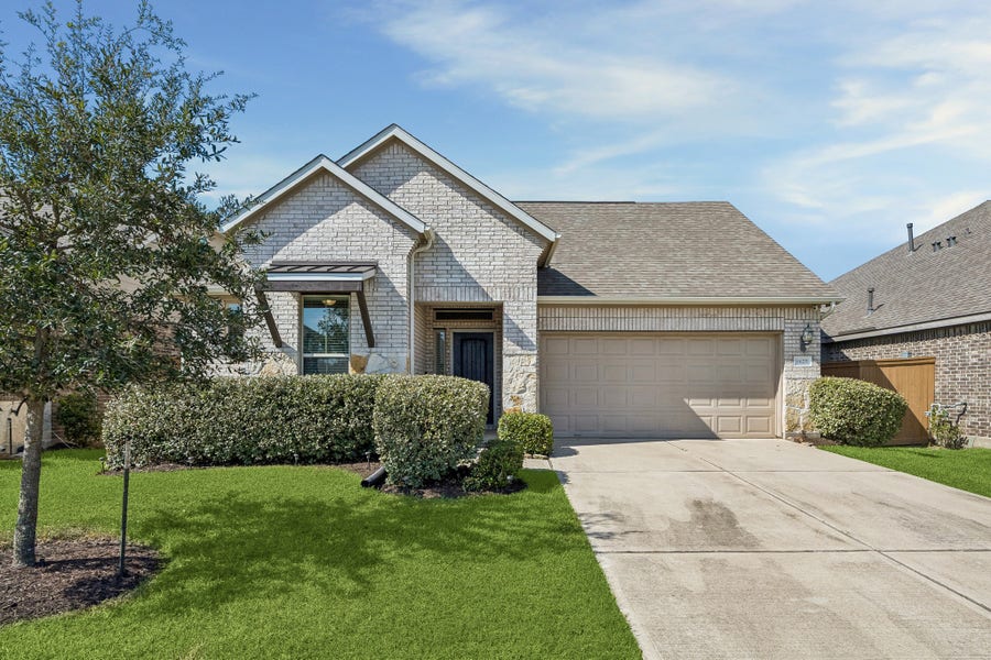 Property photo for 1625 Darwin Cedar Drive, Iowa Colony, TX