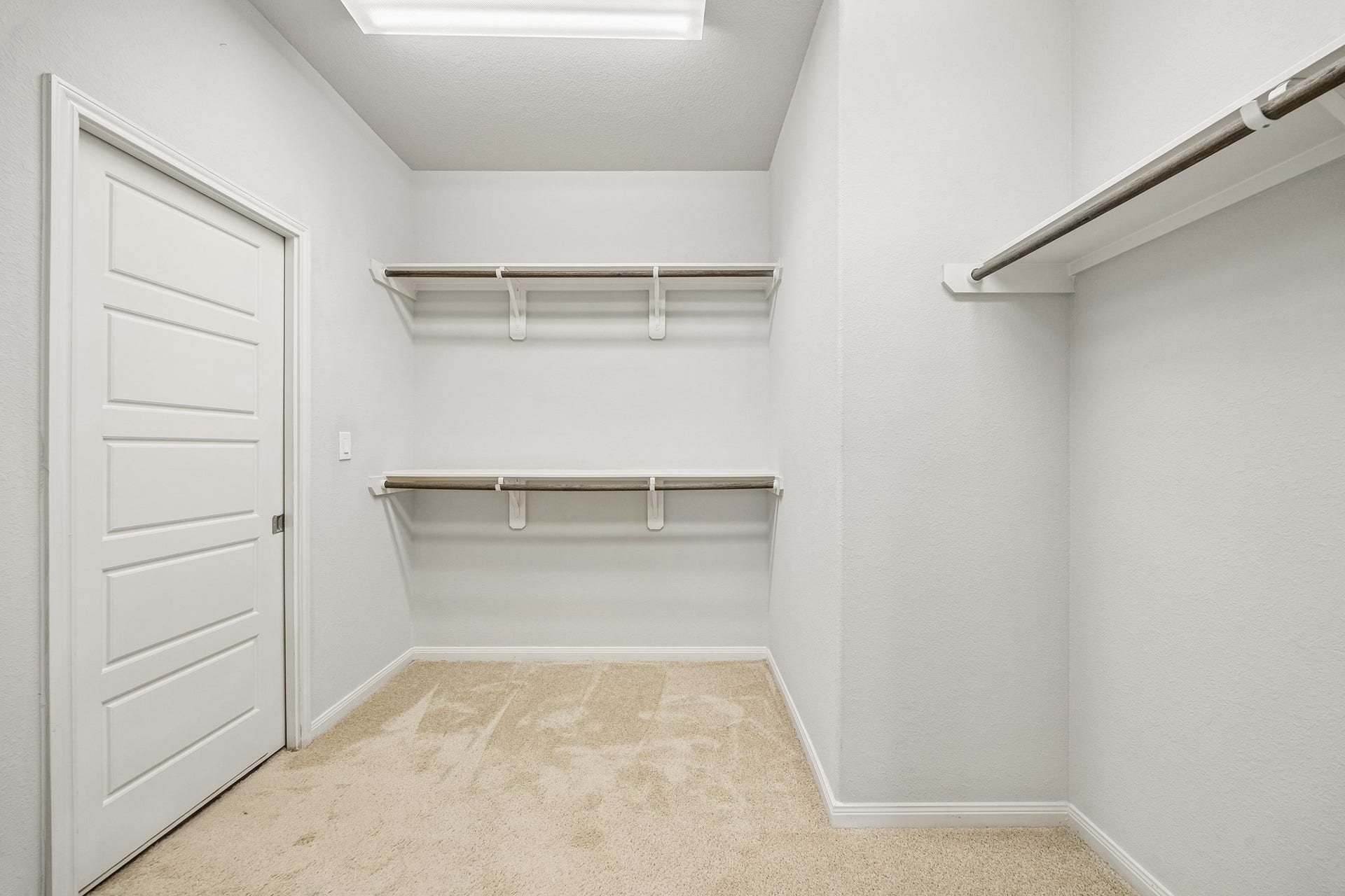 1625 Darwin Cedar Drive, Iowa Colony, TX 77583