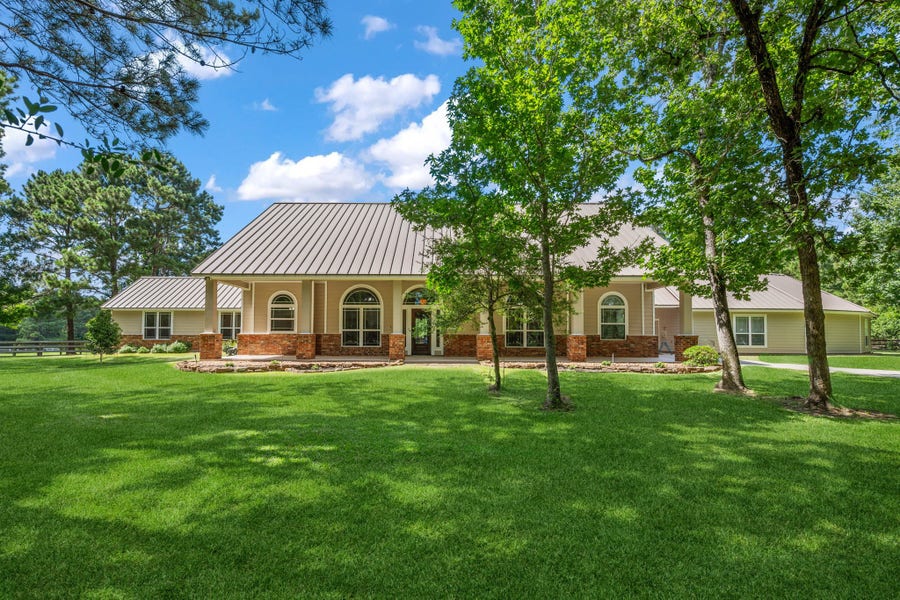 Property photo for 28333 Timber Oaks Court, Magnolia, TX