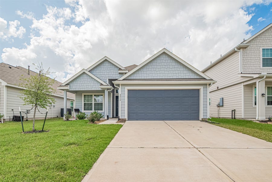 Property photo for 5214 Briana Dee Drive, Rosharon, TX