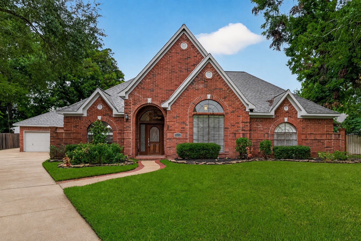 1410 Briar Green Court, Richmond, TX 77406 This beautifully maintained One Story in Pecan Grove is located on a huge cul-de-sac-lot and includes a Pool, a generator and a 650sqft guest quarter