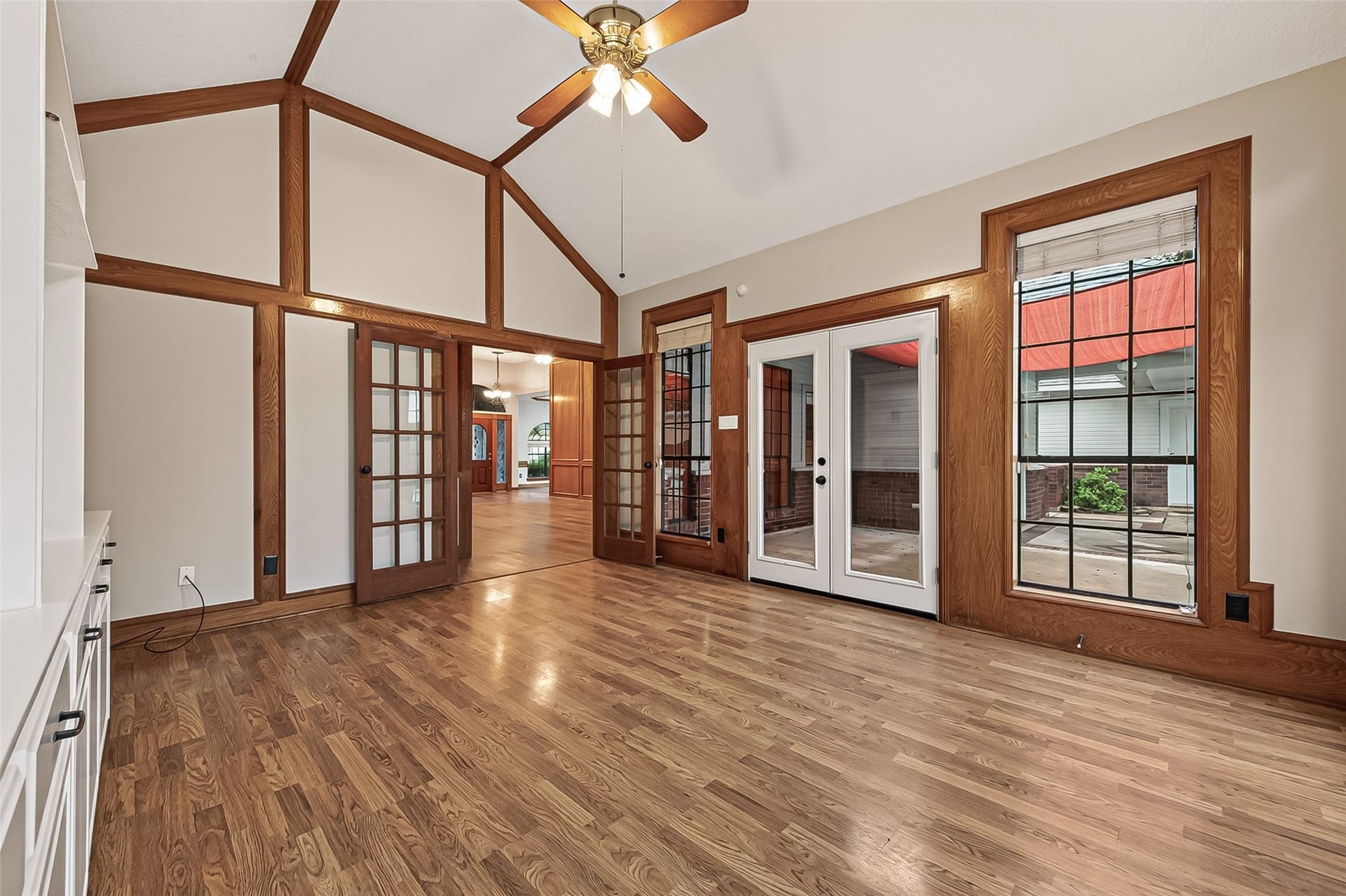 1410 Briar Green Court, Richmond, TX 77406 Another view of the Sun Room