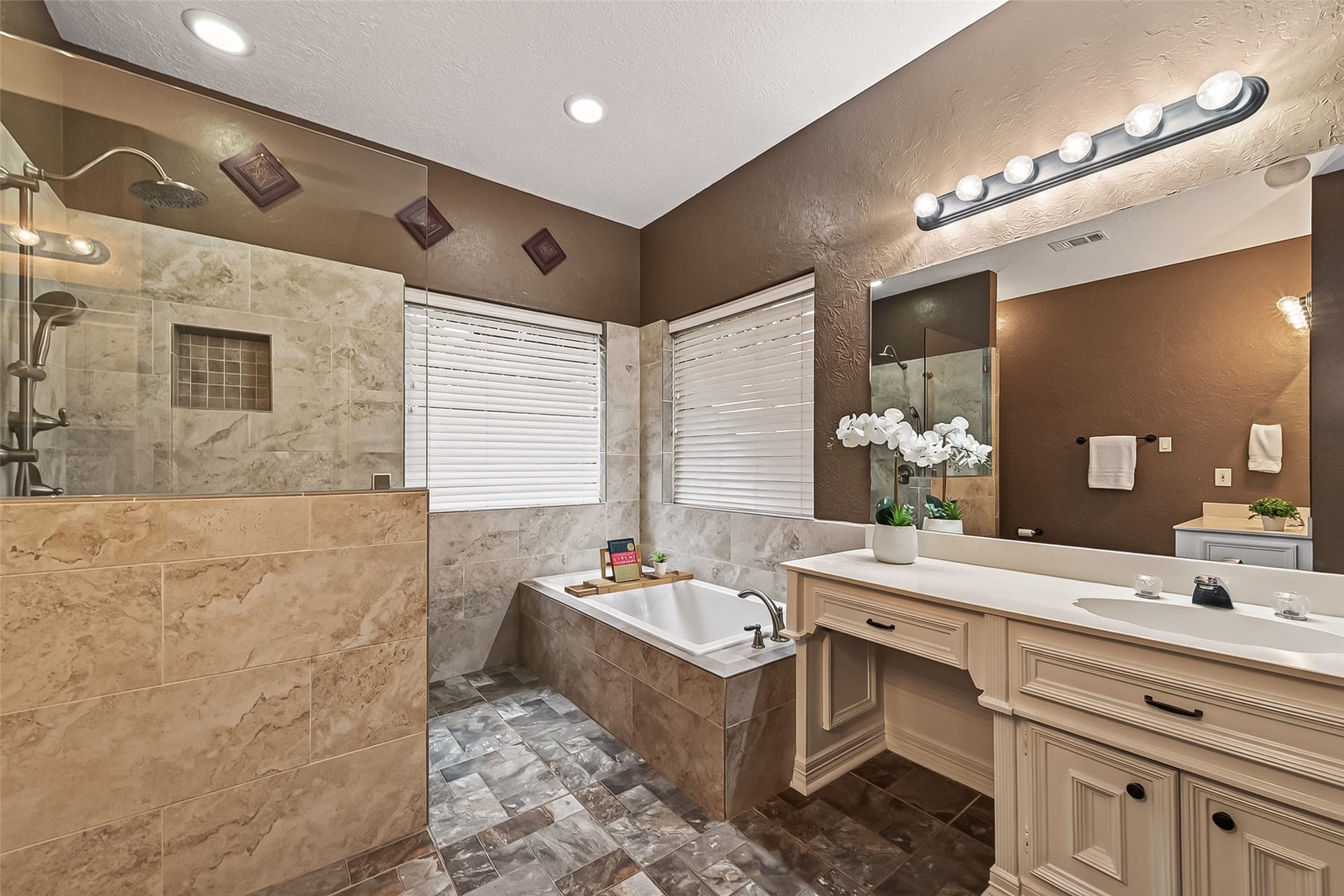 1410 Briar Green Court, Richmond, TX 77406 Another view of the Primary Bathroom