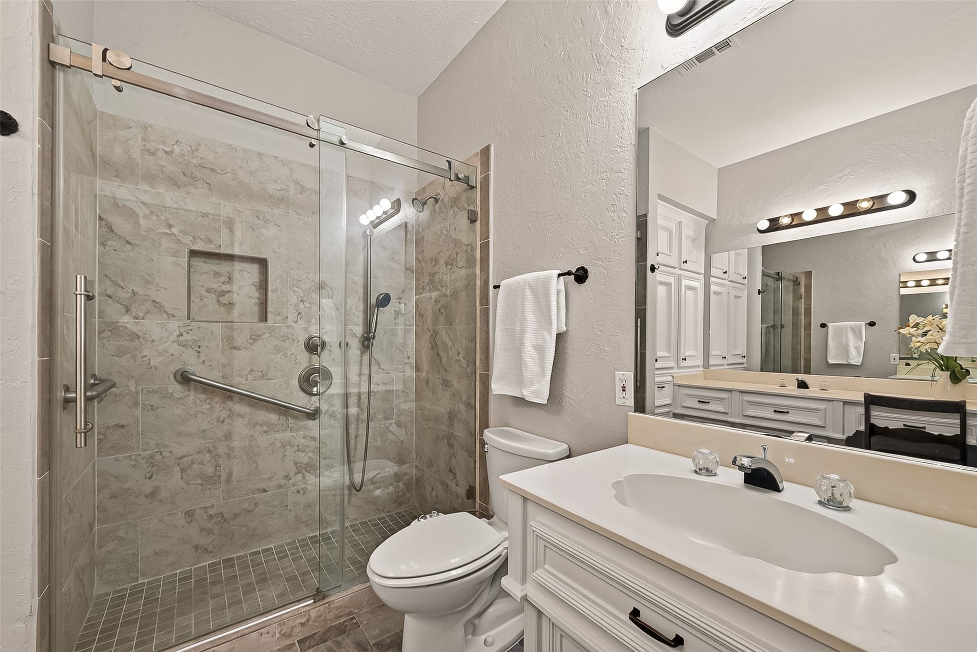 1410 Briar Green Court, Richmond, TX 77406 Large Shower located in the 2nd full bathroom in the main house.
