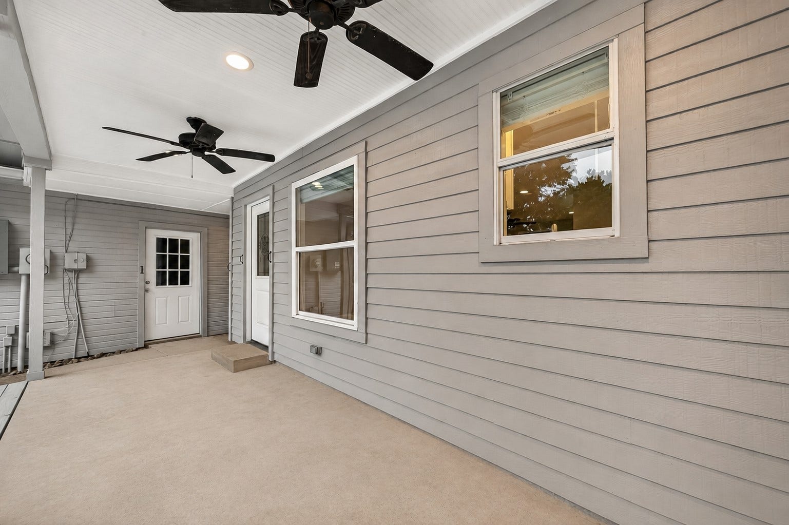1410 Briar Green Court, Richmond, TX 77406 Large Covered front porch to the guest quarters - facing the pool!