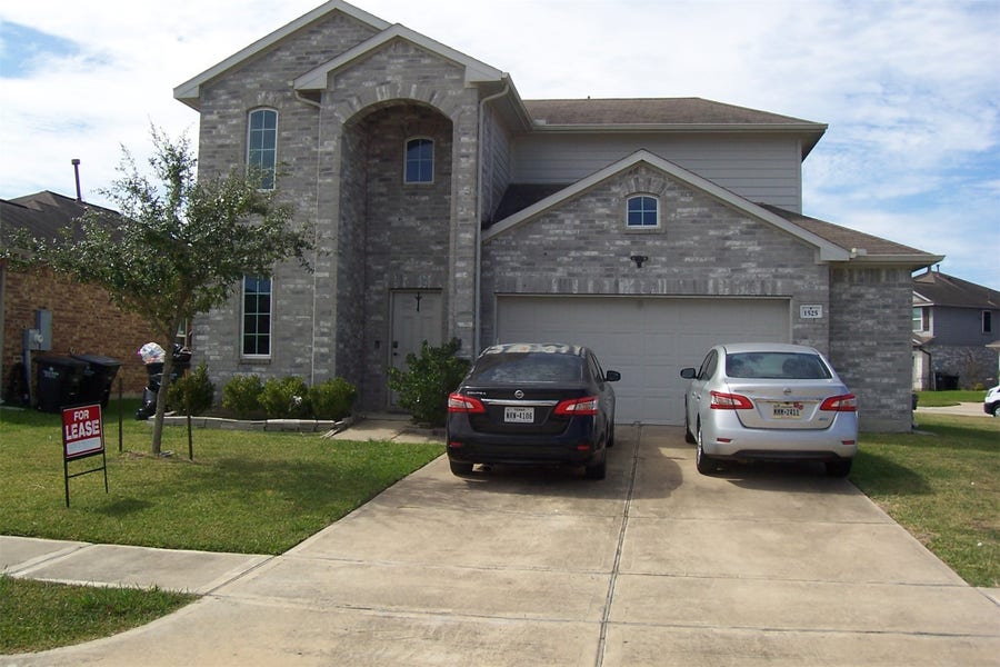 Property photo for 1525 BARRAS ST, Alvin, TX