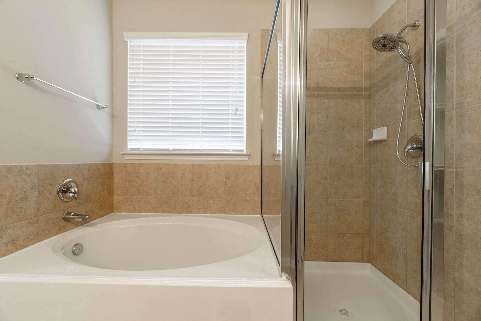 202 Black Swan Place, Magnolia, TX 77354 Garden tub with large window & separate shower.