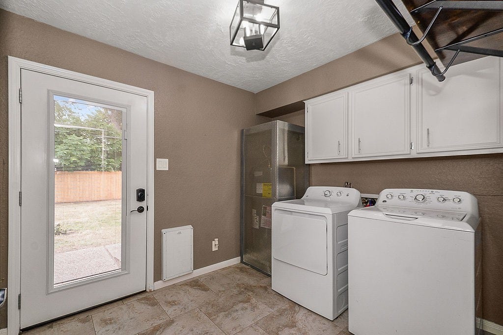 3838 Hansen Drive, Dickinson, TX 77539 3838 Hansen Drive, Dickinson, TX 77539