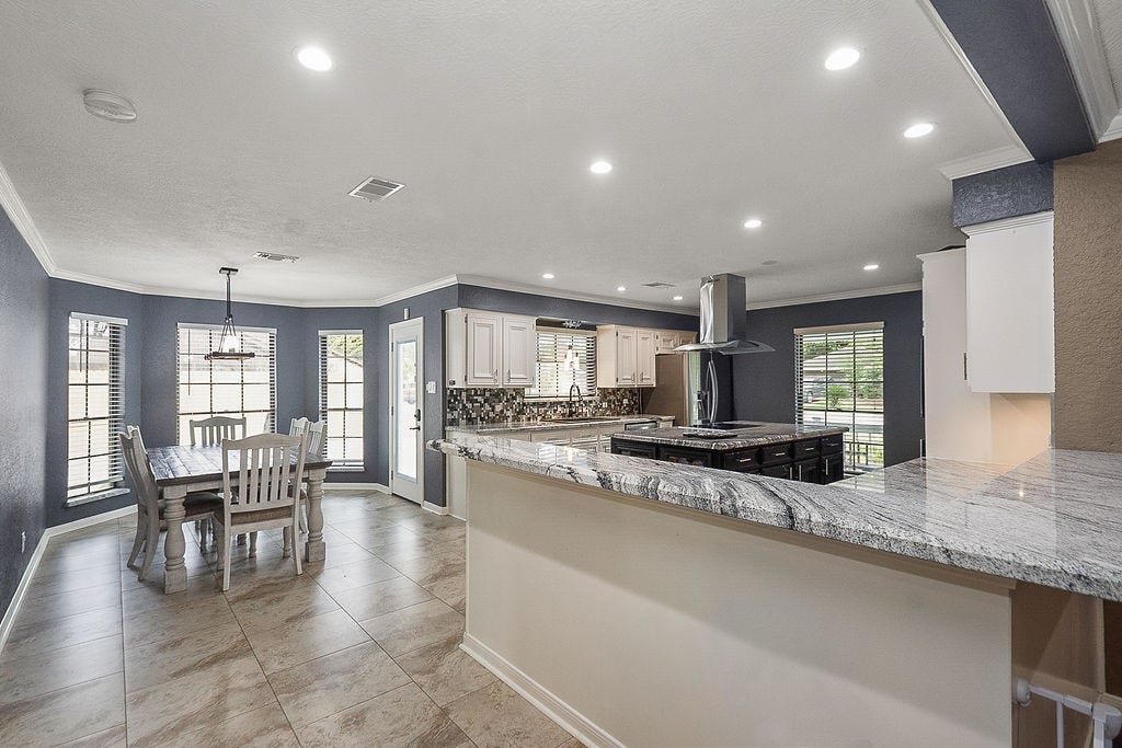 3838 Hansen Drive, Dickinson, TX 77539 3838 Hansen Drive, Dickinson, TX 77539