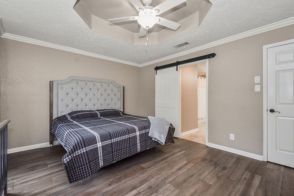 3838 Hansen Drive, Dickinson, TX 77539 3838 Hansen Drive, Dickinson, TX 77539