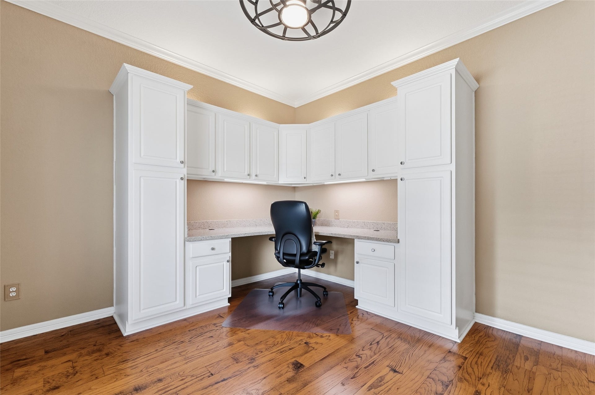15314 Ledgewood Park Drive, Cypress, TX 77429 Home office has custom built-ins with Quartz countertops.