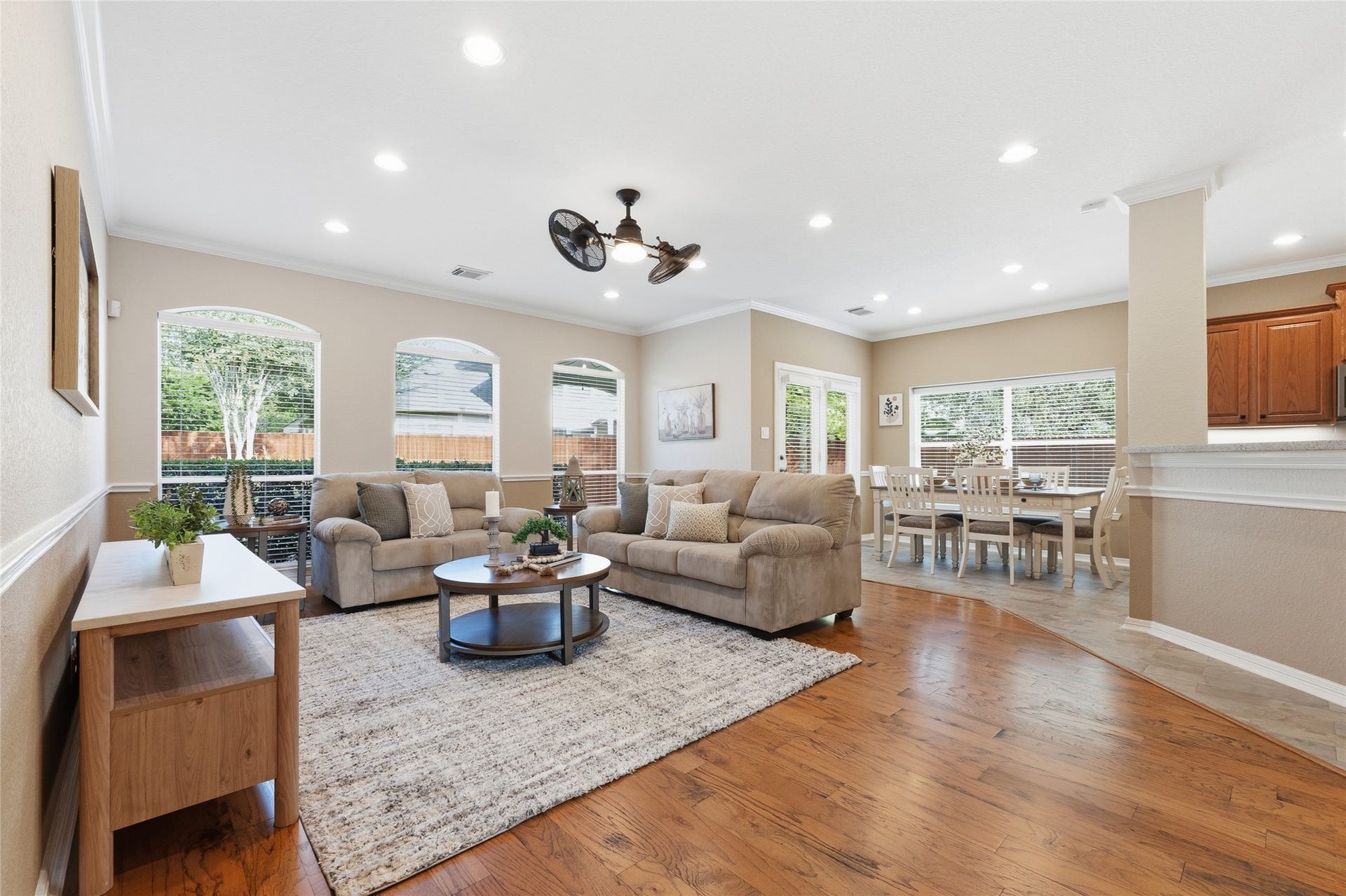 15314 Ledgewood Park Drive, Cypress, TX 77429 Bright and open living room space.