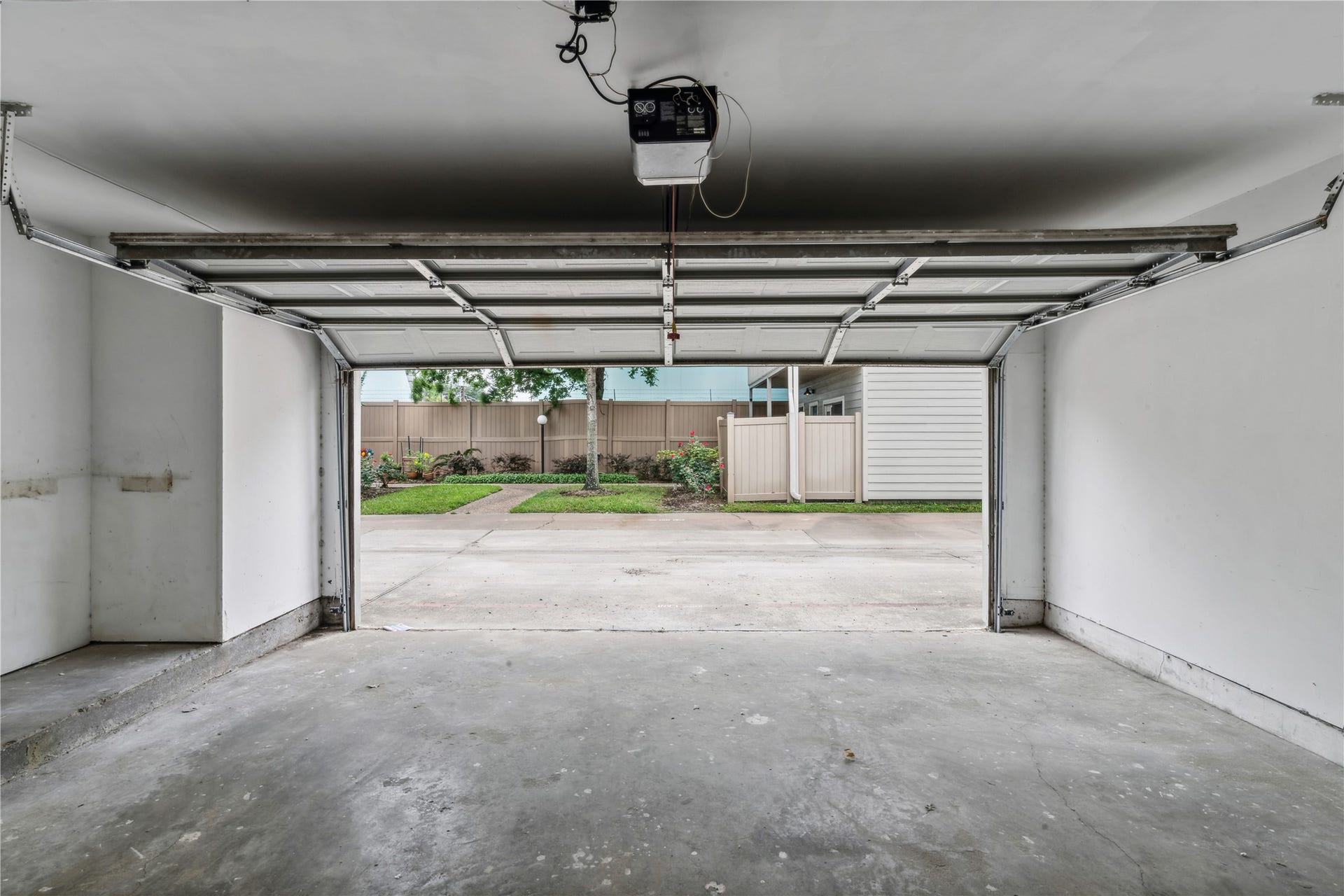 2379 BRIARWEST BLVD, #19, Houston, TX 77077 2379 BRIARWEST BLVD, #19, Houston, TX 77077