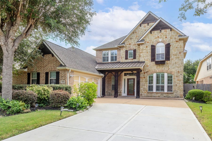 Property photo for 6938 Spindle Pine Way, Sugar Land, TX