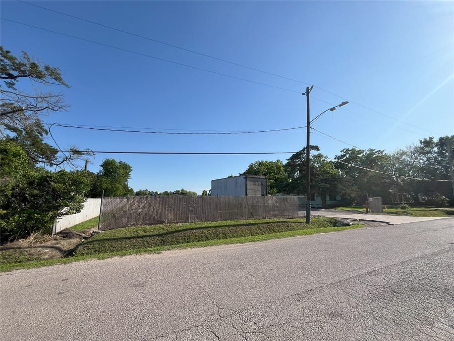 Property photo for 6007 Brookfield Drive, Houston, TX