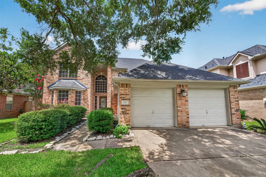 Property photo for 2710 Five Oaks Drive, Missouri City, TX
