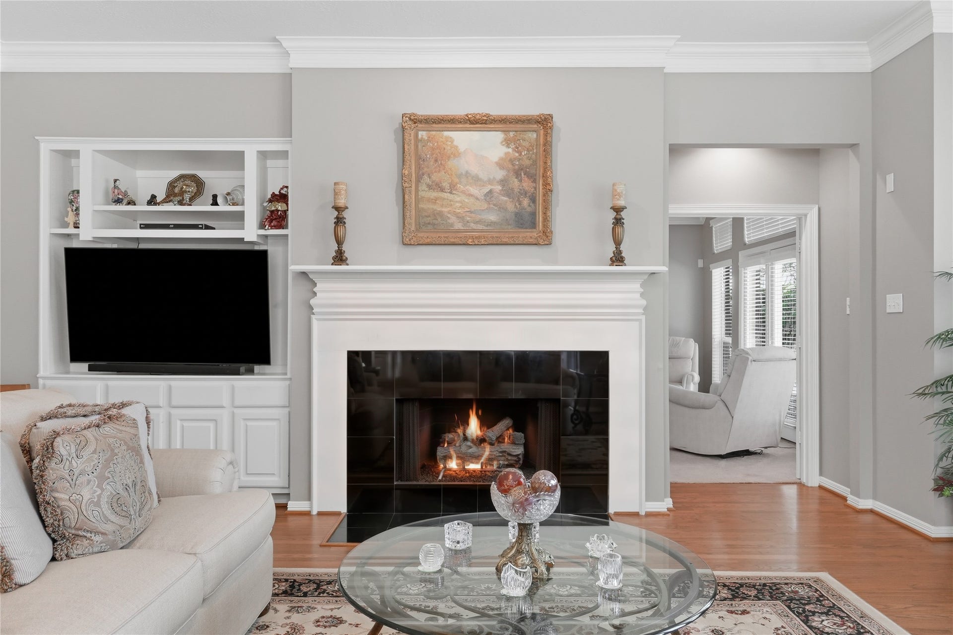 11839 Catrose Lane, Cypress, TX 77429 The large living room has a fireplace as the focal point.