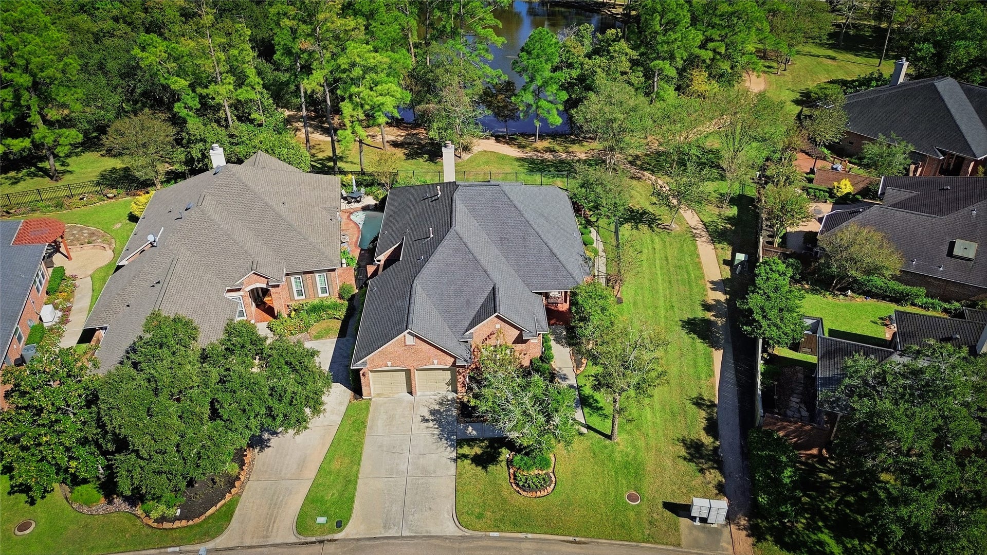 11839 Catrose Lane, Cypress, TX 77429 Situated on a lot overlooking one of the walking paths and pond, this beautiful one story open has the very best views!
