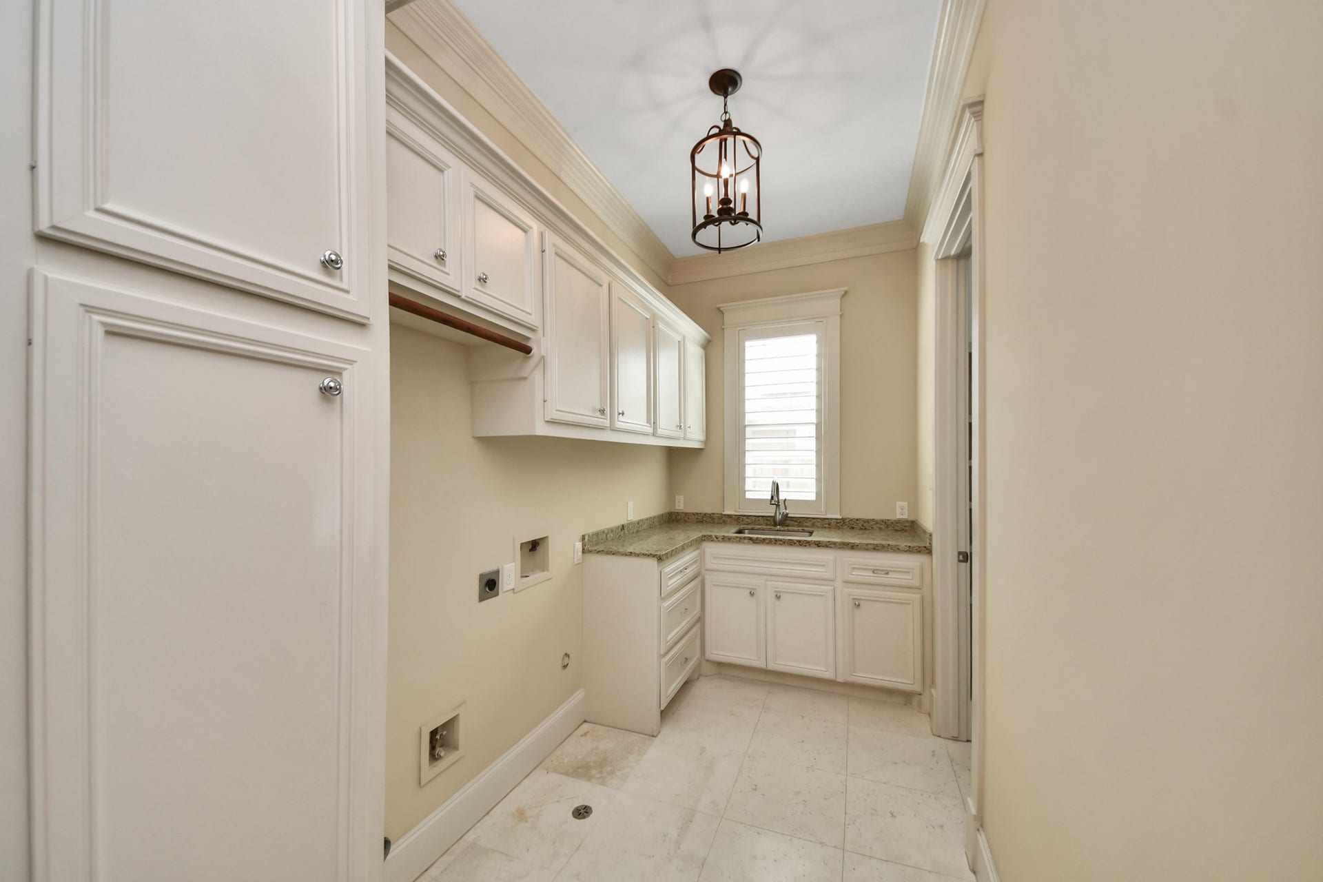 9614 Chatfield Street, Houston, TX 77025 9614 Chatfield Street, Houston, TX 77025