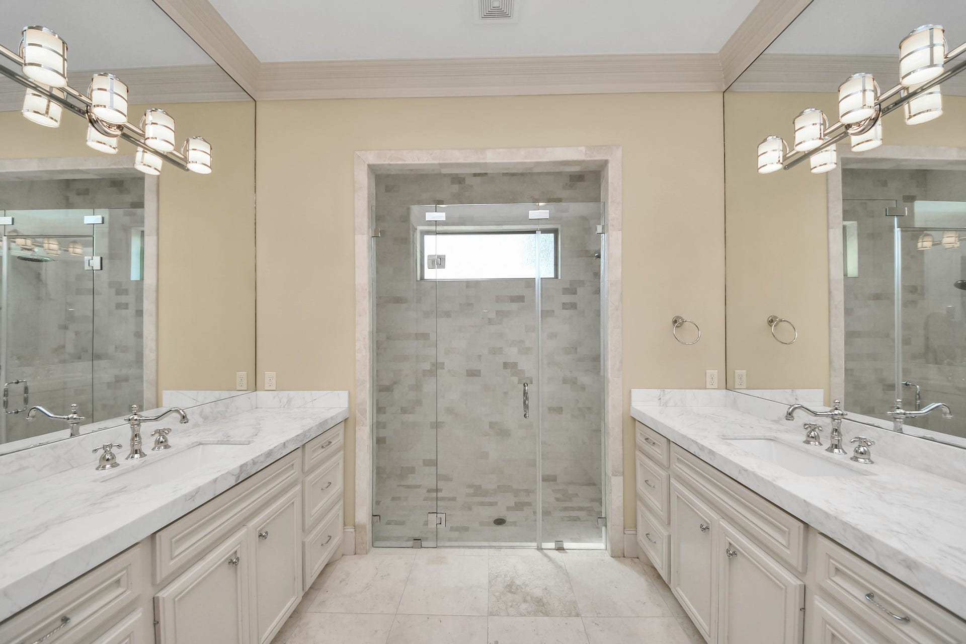 9614 Chatfield Street, Houston, TX 77025 9614 Chatfield Street, Houston, TX 77025