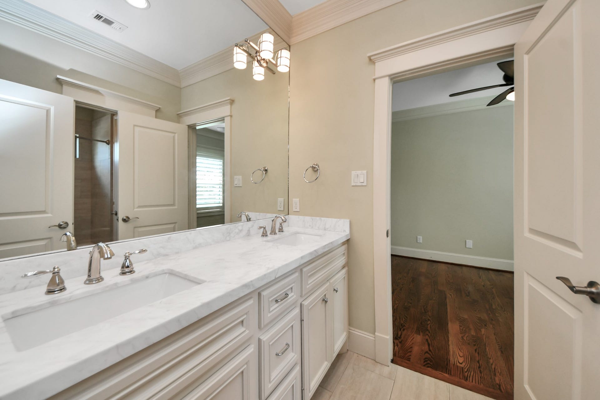 9614 Chatfield Street, Houston, TX 77025 9614 Chatfield Street, Houston, TX 77025