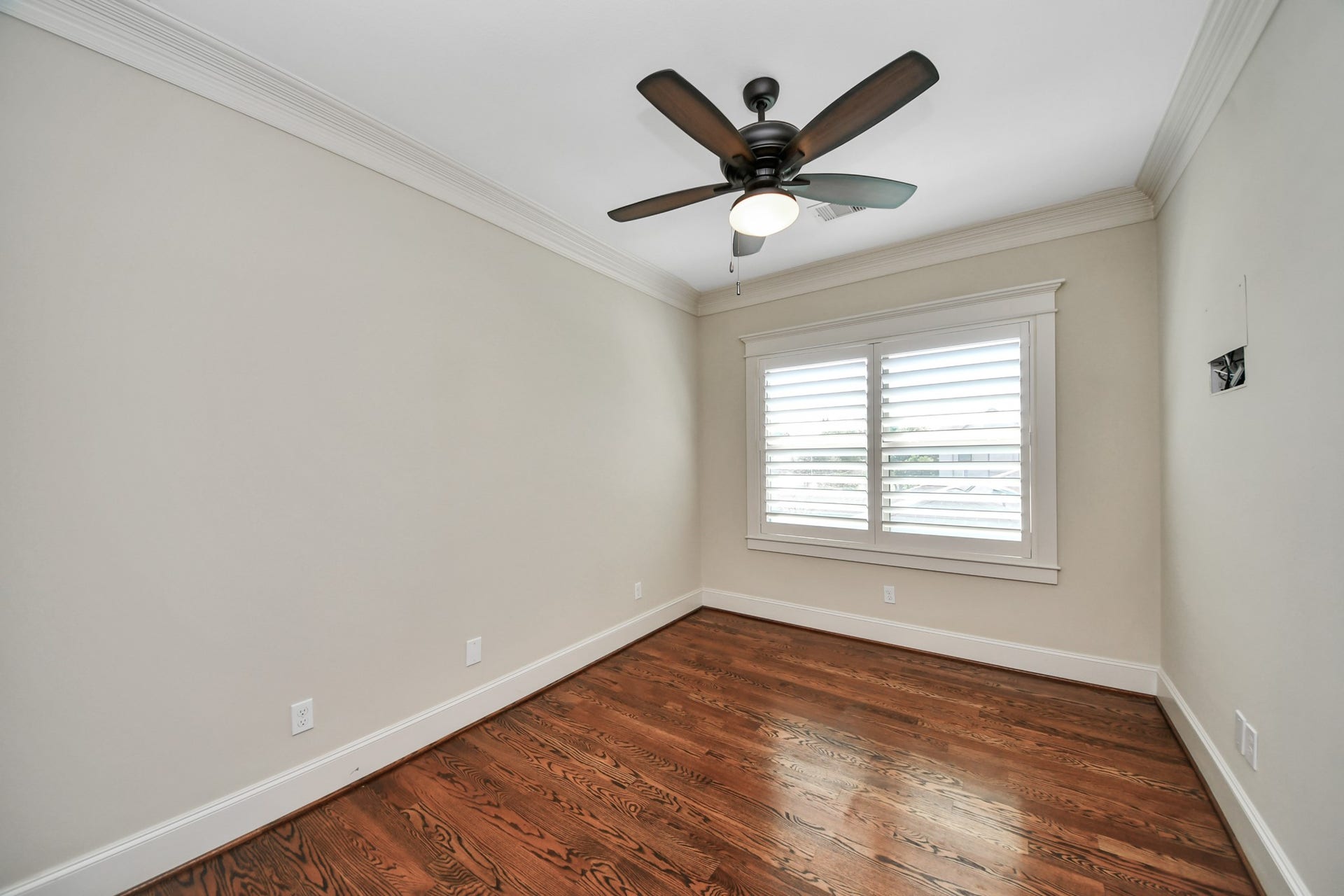 9614 Chatfield Street, Houston, TX 77025 9614 Chatfield Street, Houston, TX 77025