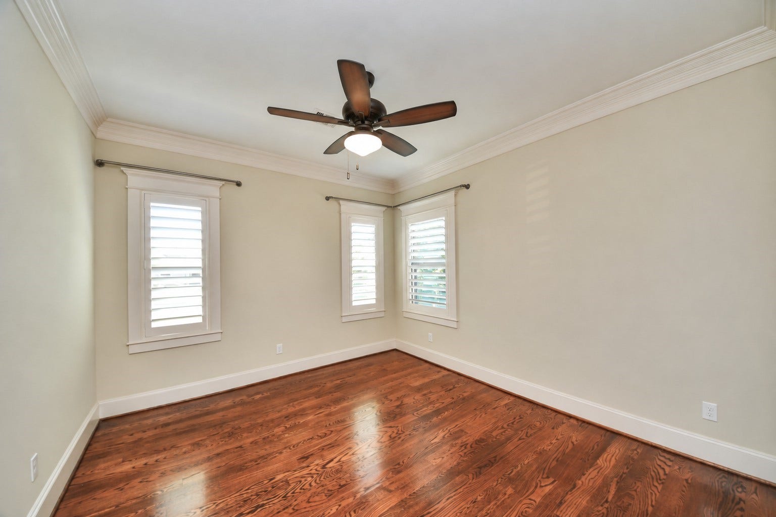 9614 Chatfield Street, Houston, TX 77025 9614 Chatfield Street, Houston, TX 77025