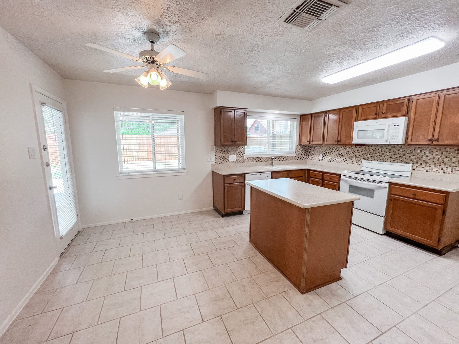 347 Elder Vista Drive, Houston, TX 77598