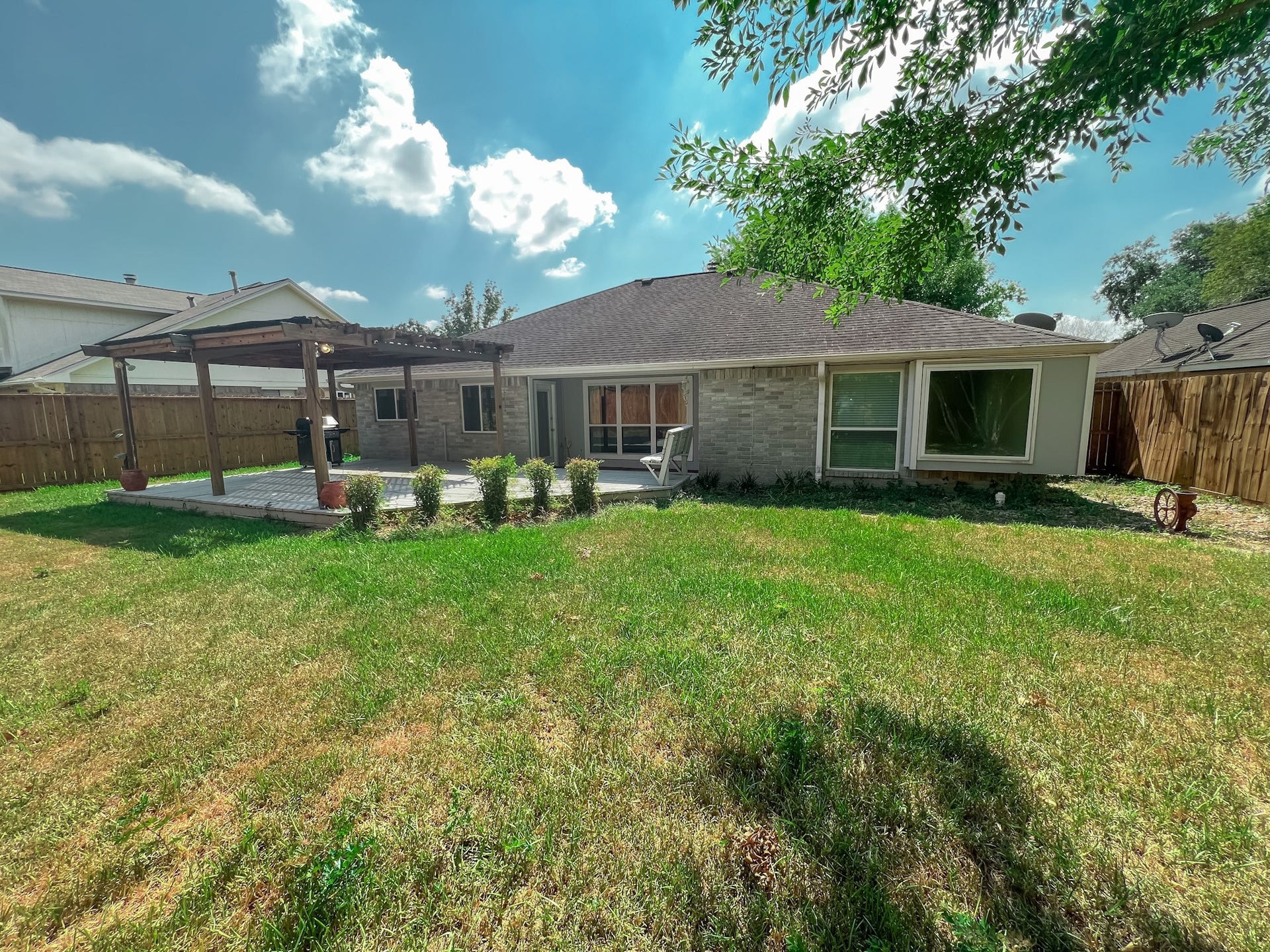 347 Elder Vista Drive, Houston, TX 77598
