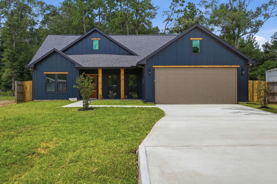 Property photo for 16303 Crockett Martin Estates Drive, Conroe, TX